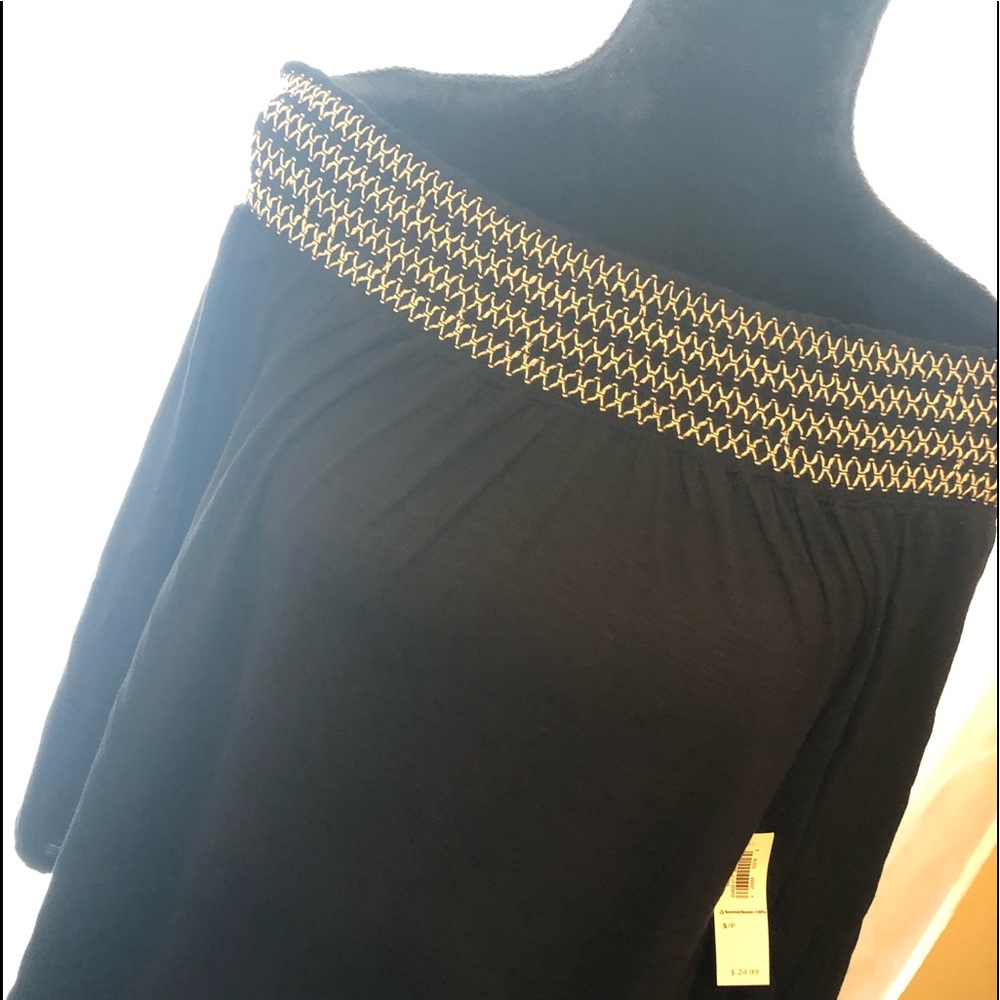 Old navy off the shoulder black top